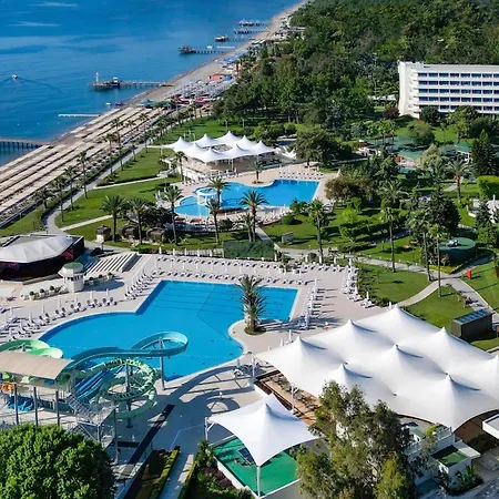 Mirage Park Resort-ultra Incl. 凯梅尔
